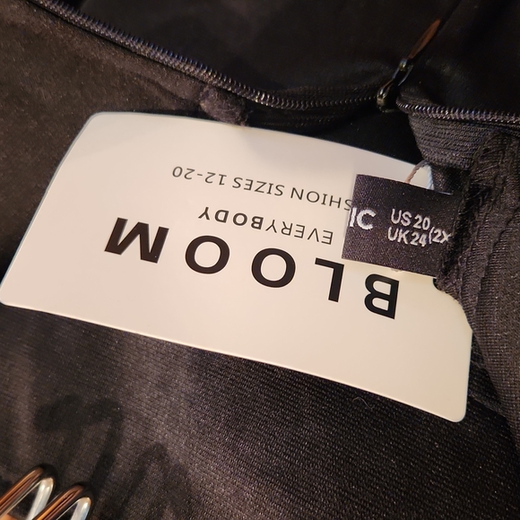 BLOOMCHIC *BLACK SKIRT* SZ 20 - (2XL) **New** - Picture 6 of 6